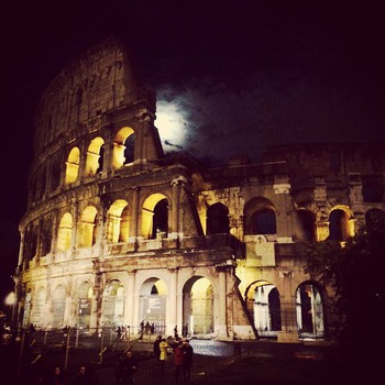 #colosseum under the #moon #light in #rome #roma